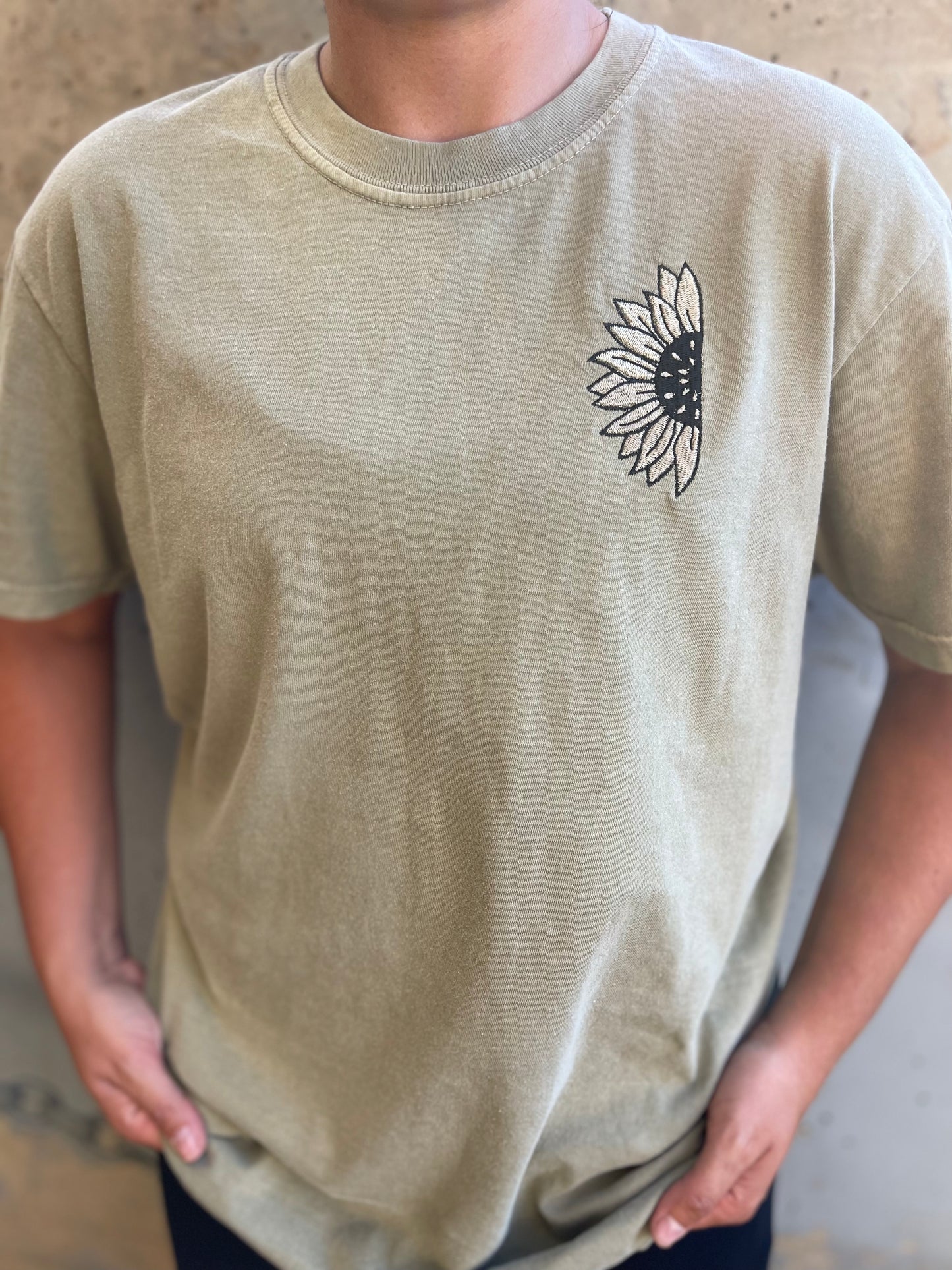 Sunflower Embroidered T-shirt (2 colors available)