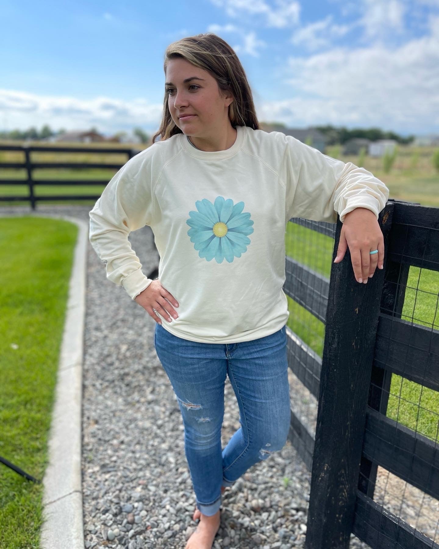 Gerber Daisy Crewneck